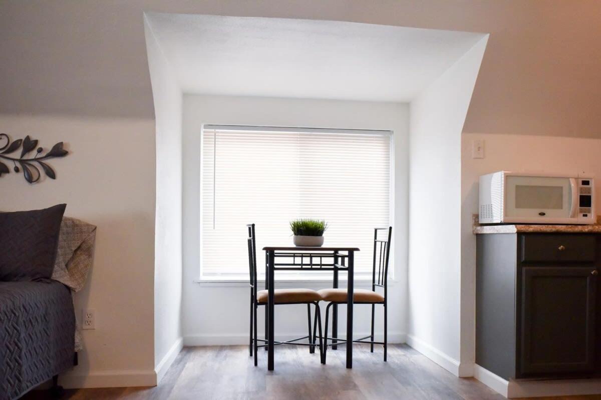 Unwind In A Bright Comfortable Apartment For 3 Pittsburgh Kültér fotó